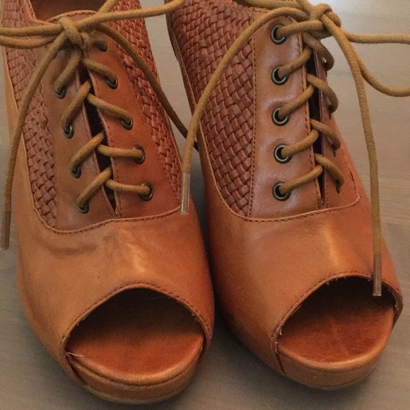 Cooperative faux leather wedges! - Picture 7 of 8